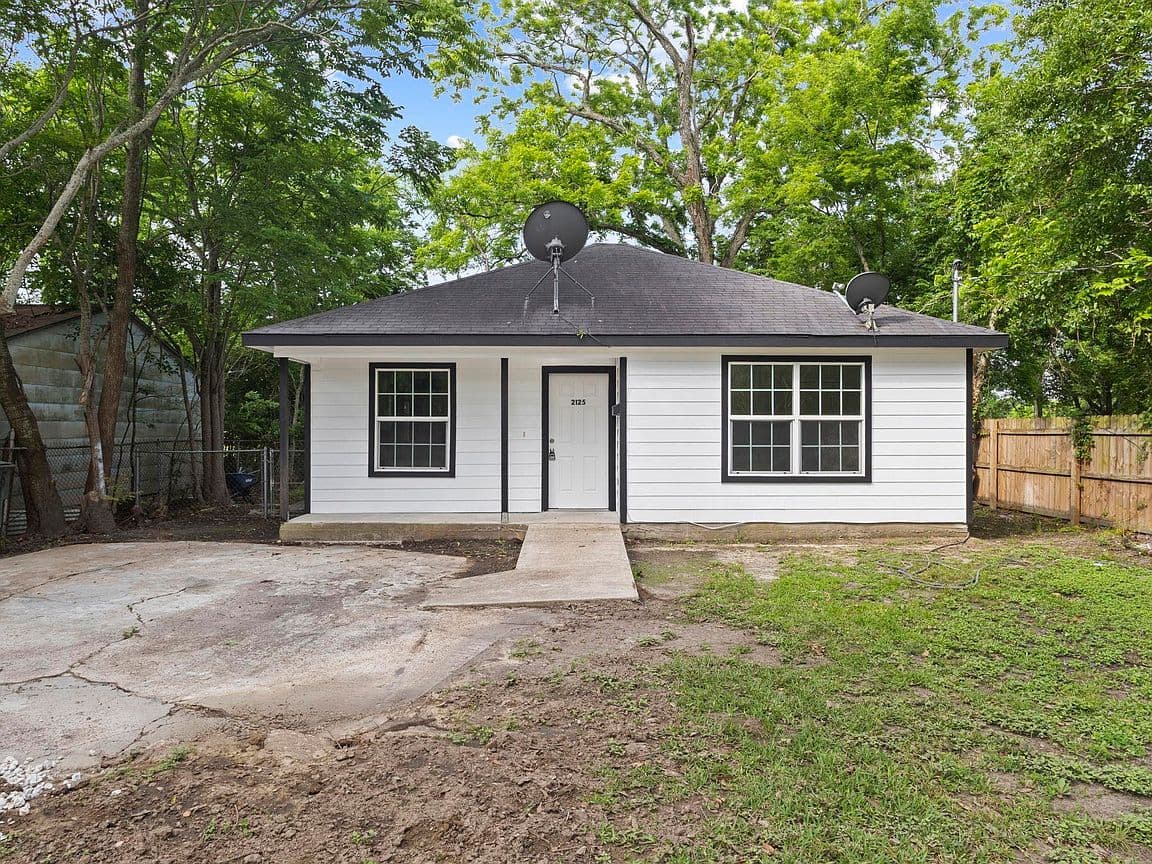 Primary listing photo
