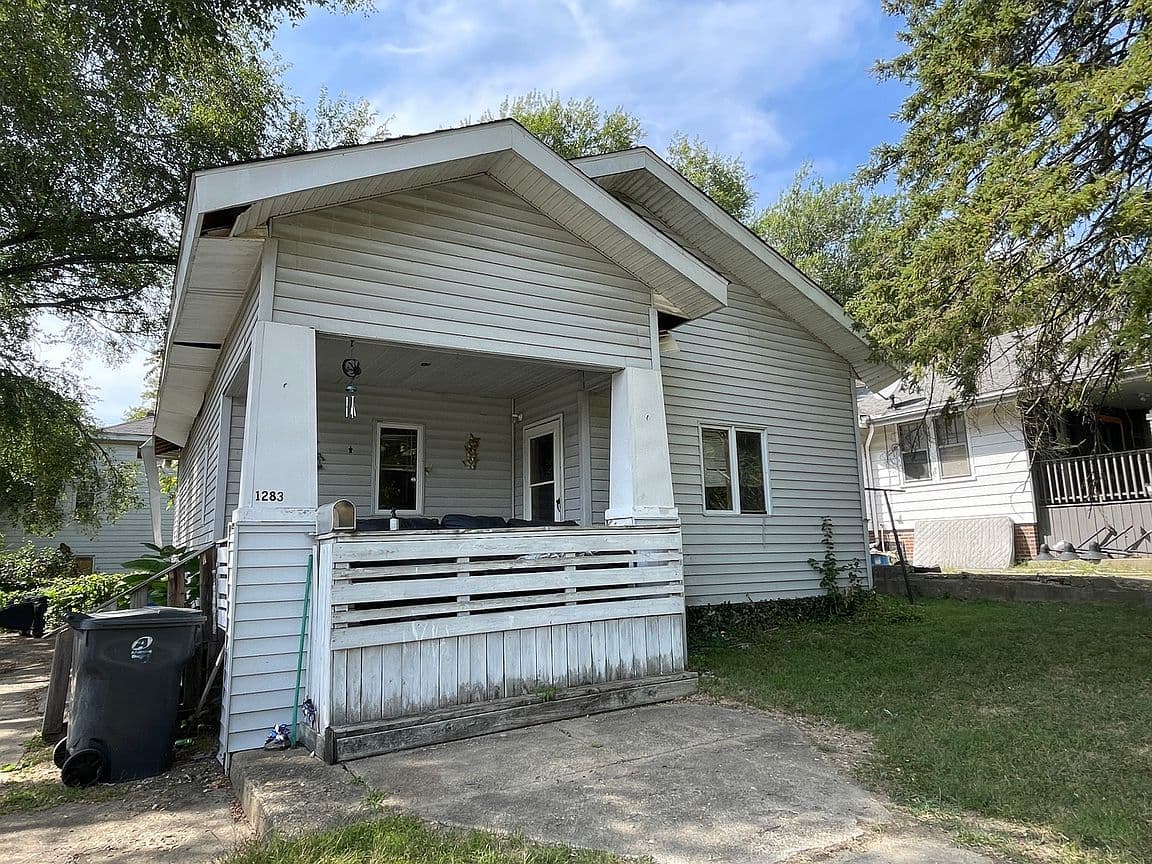 Primary listing photo