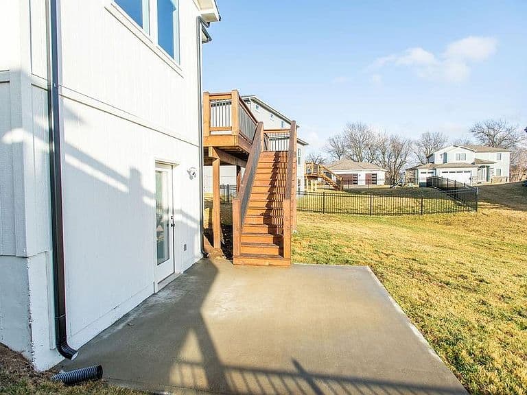 Listing photo 5