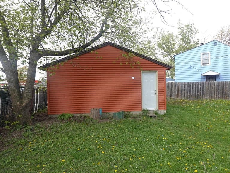 Listing photo 5