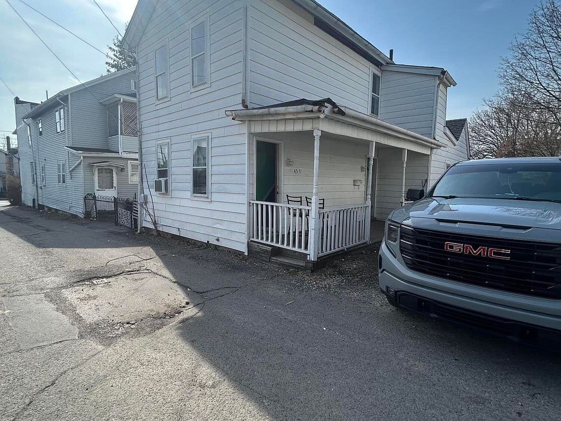 Primary listing photo
