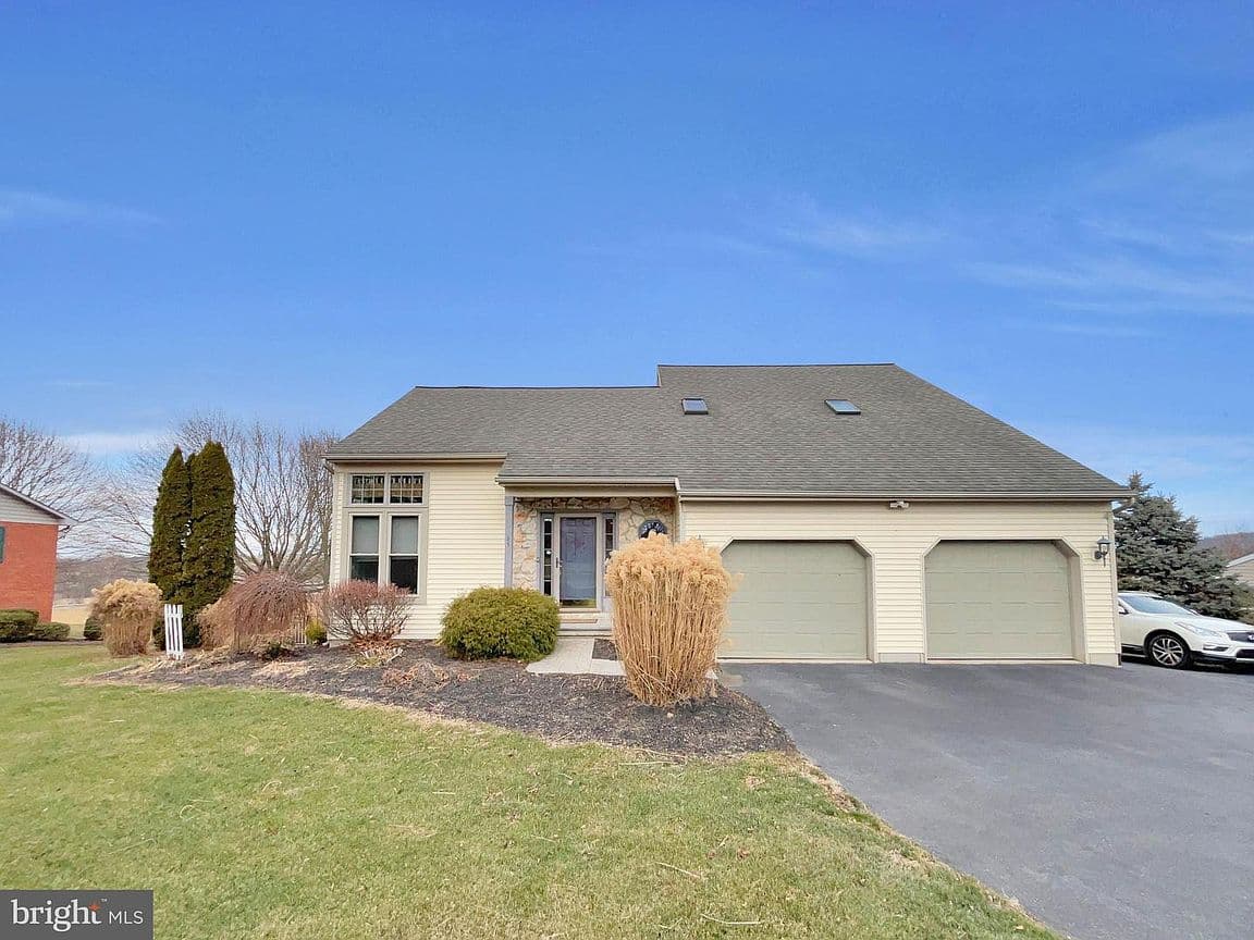 Primary listing photo