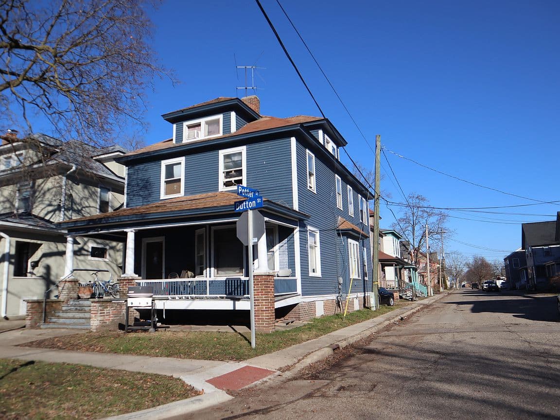 Primary listing photo