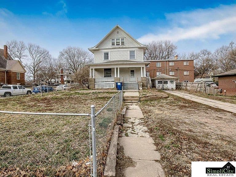 Listing photo 3