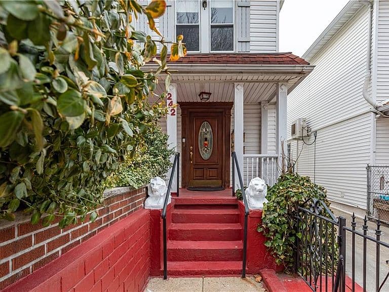 Listing photo 4