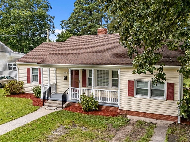 Listing photo 4