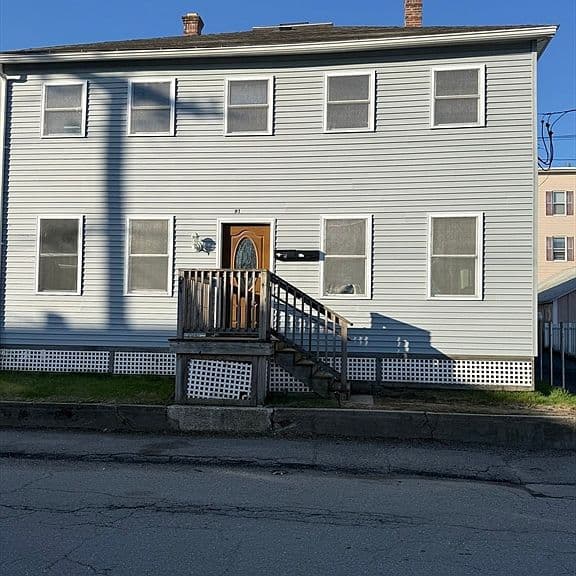 Listing photo 2