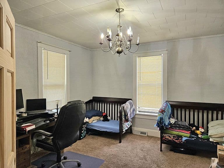 Listing photo 5