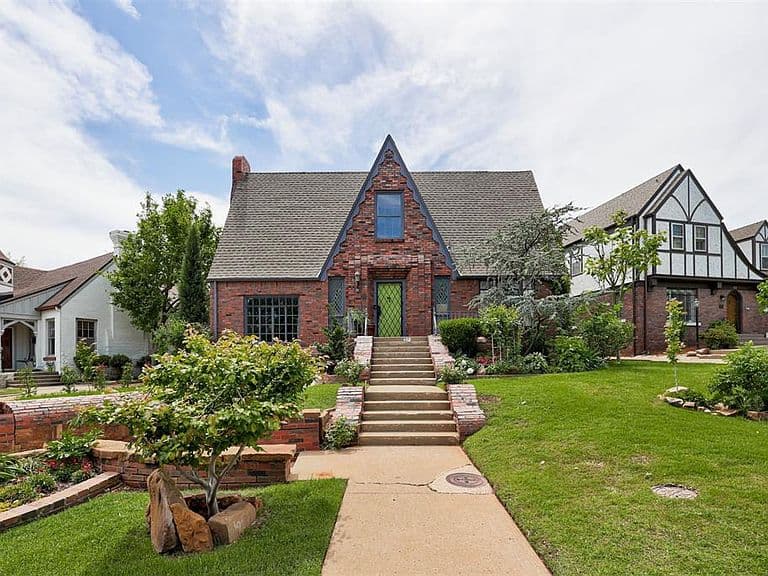 Listing photo 3