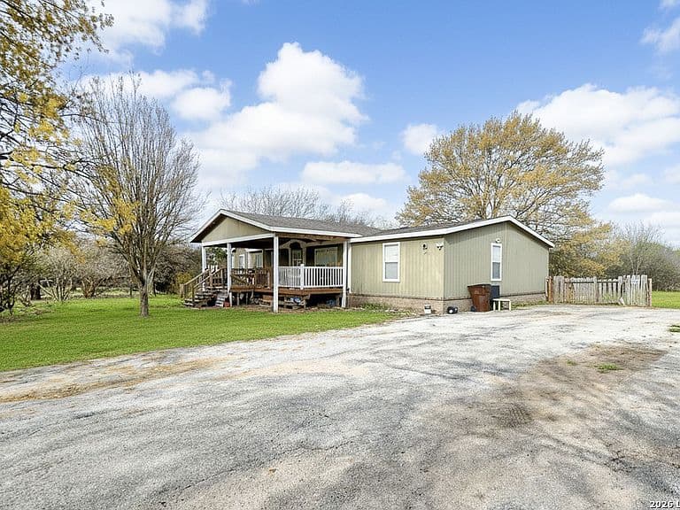 Listing photo 4