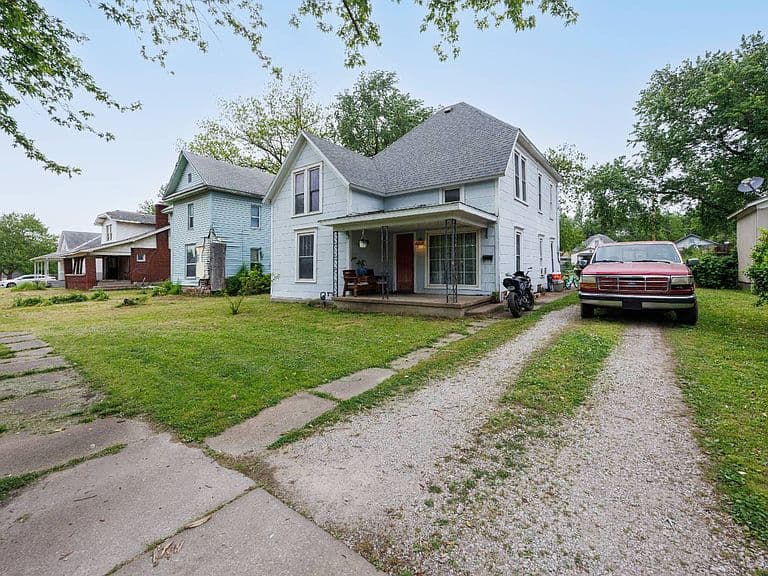 Listing photo 3
