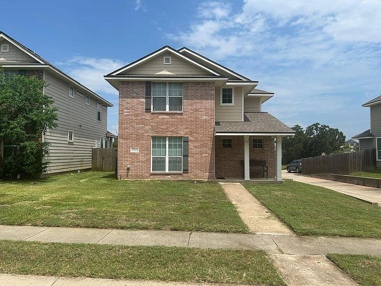 Listing photo 3