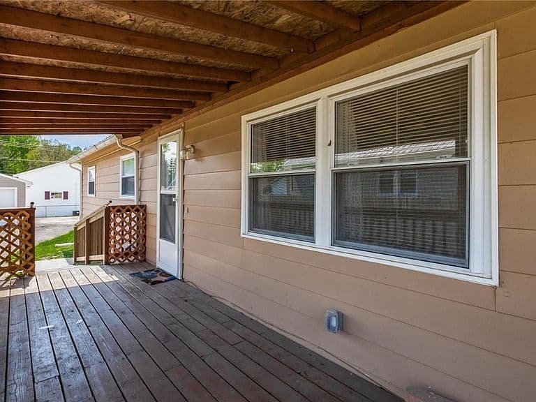 Listing photo 3