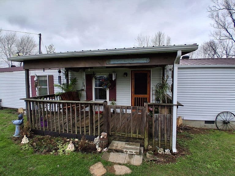 Listing photo 2