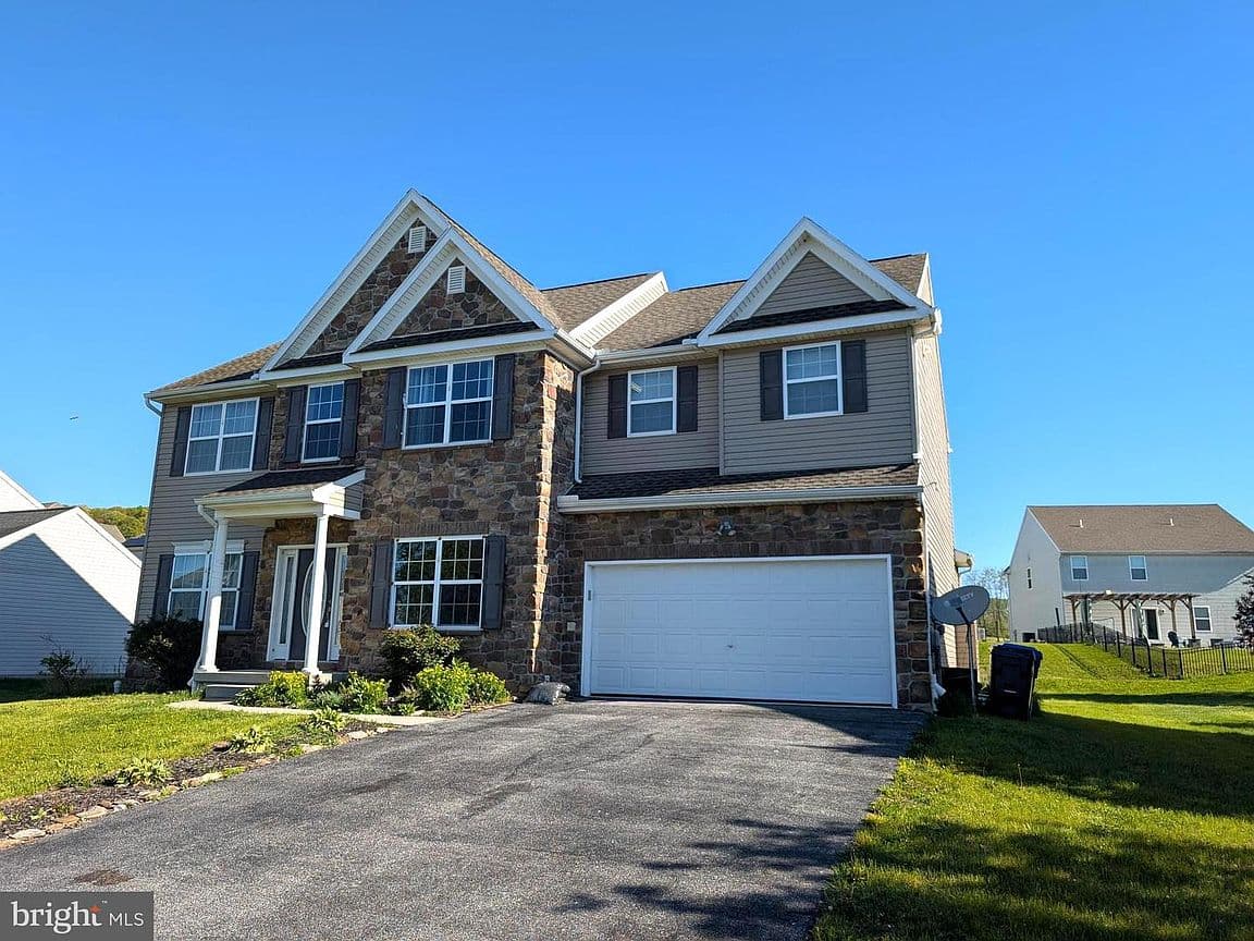 Primary listing photo
