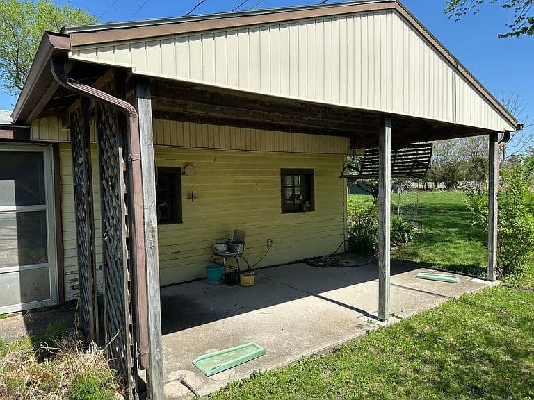 Listing photo 5