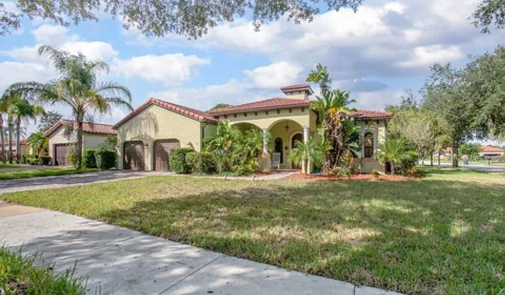 Primary listing photo