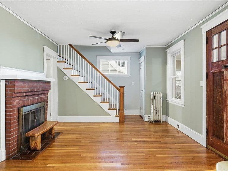 Listing photo 4