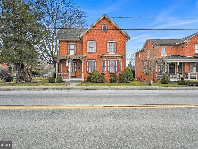 Listing photo 4