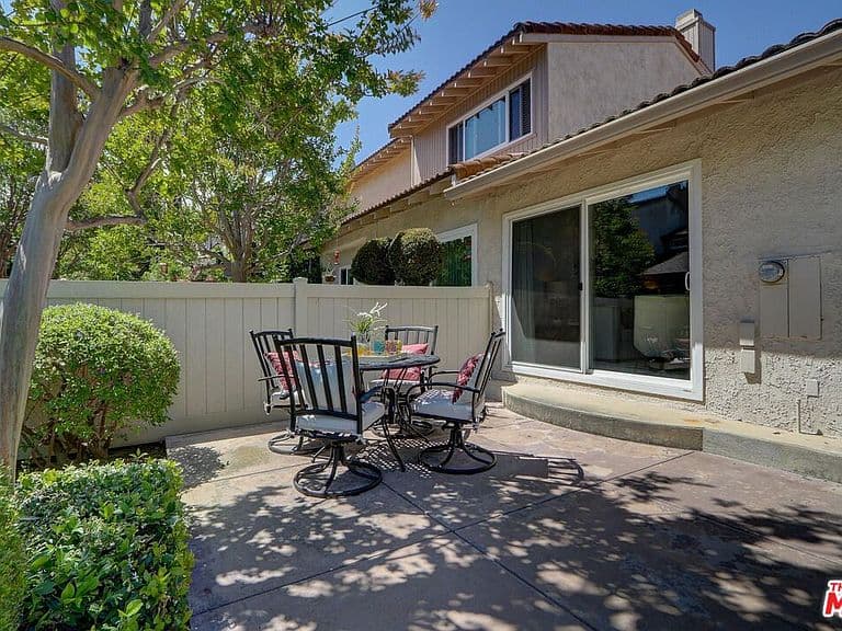 Listing photo 5