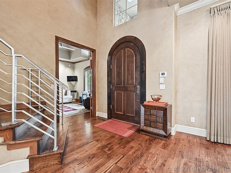 Listing photo 5