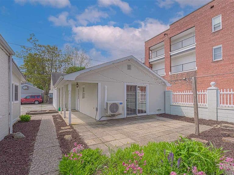 Listing photo 4