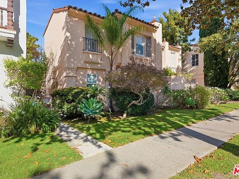 Listing photo 4
