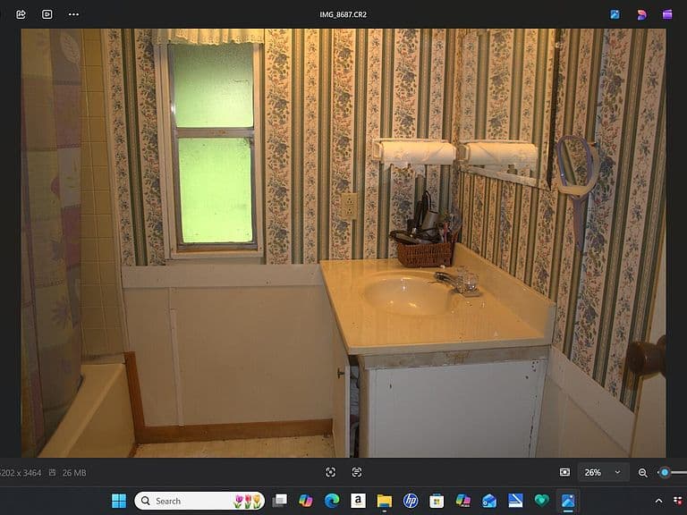 Listing photo 2