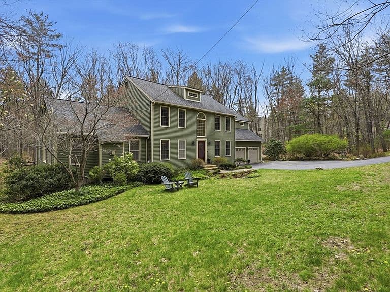 Listing photo 2