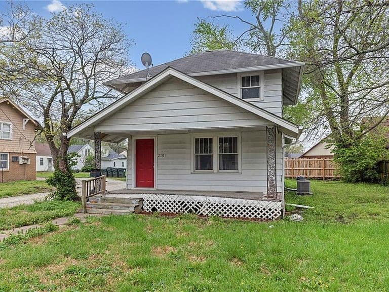 Listing photo 3