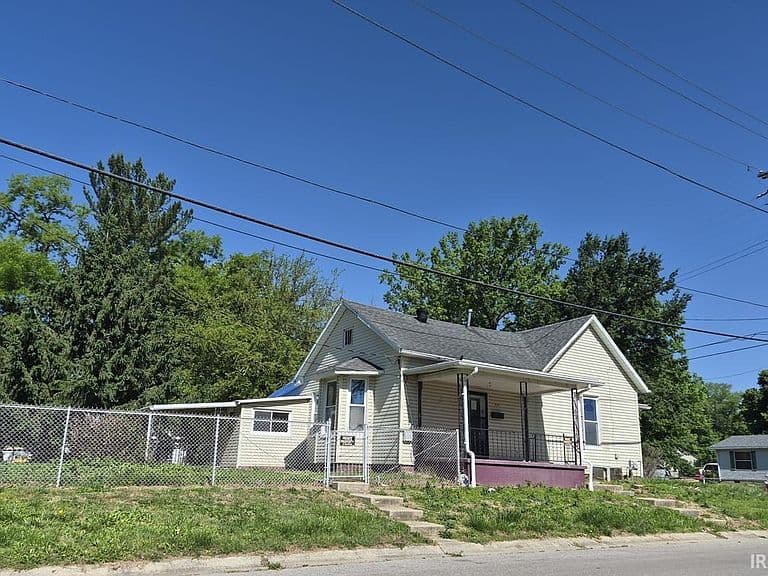 Listing photo 2