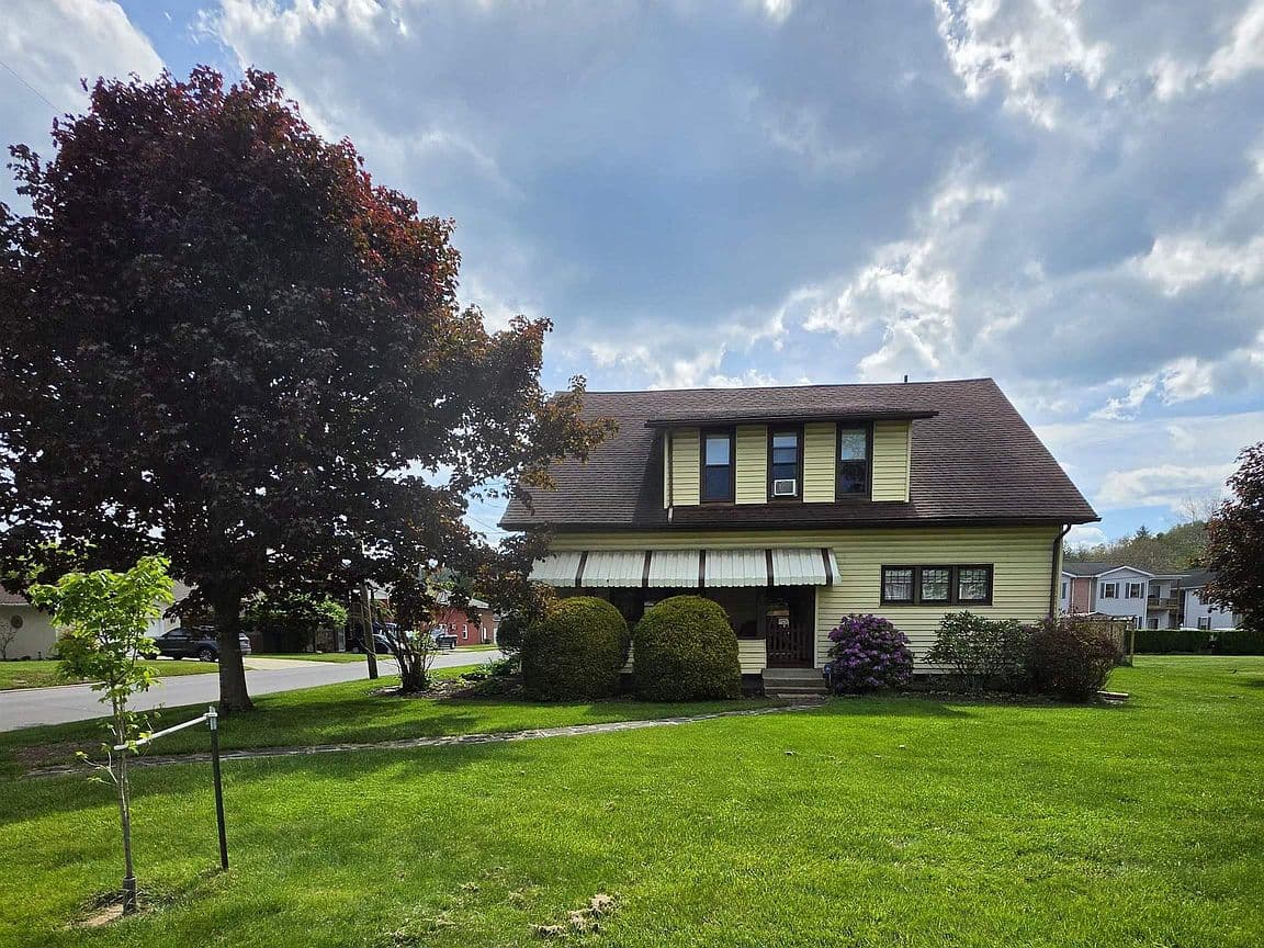 Primary listing photo