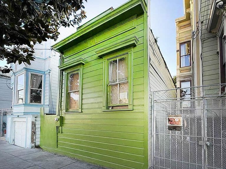 Listing photo 3