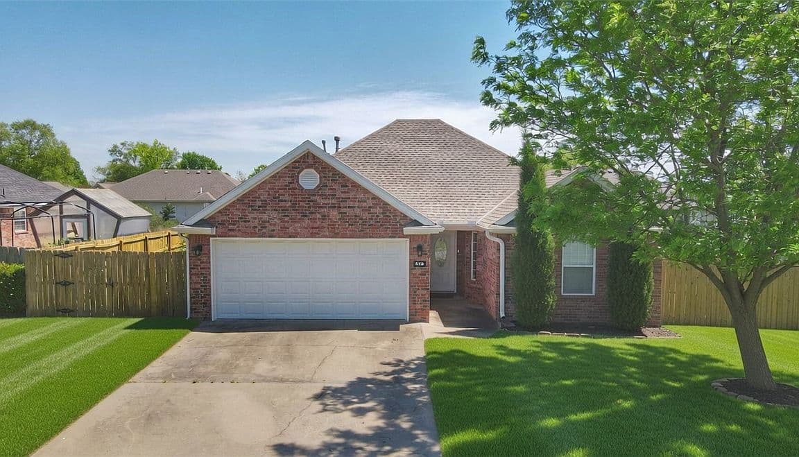 Primary listing photo