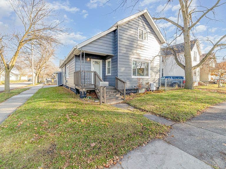 Listing photo 3