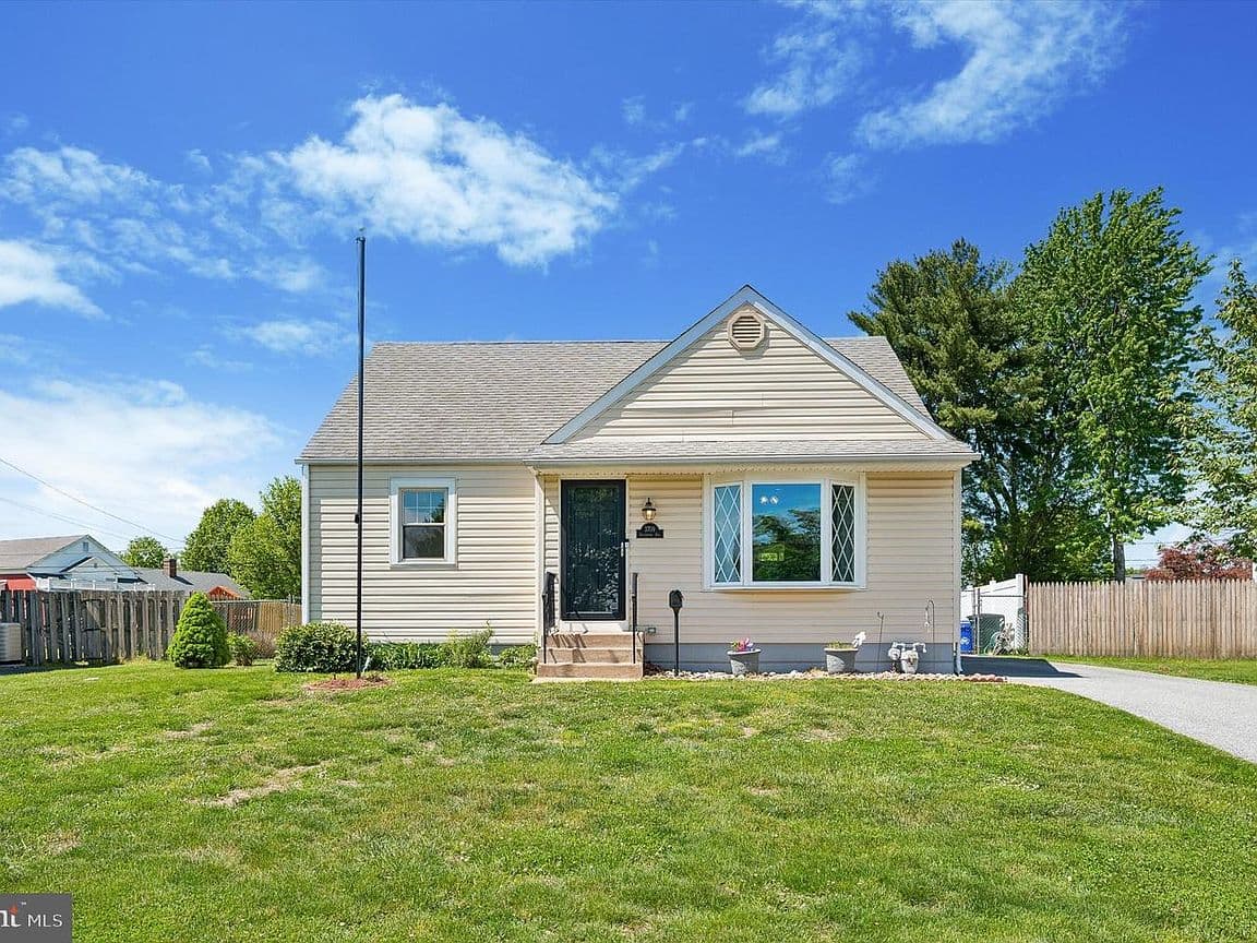 Primary listing photo