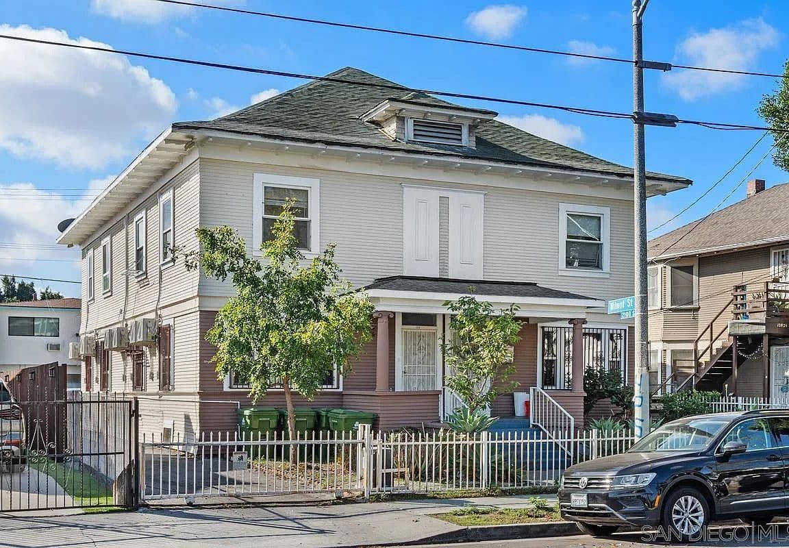 Primary listing photo