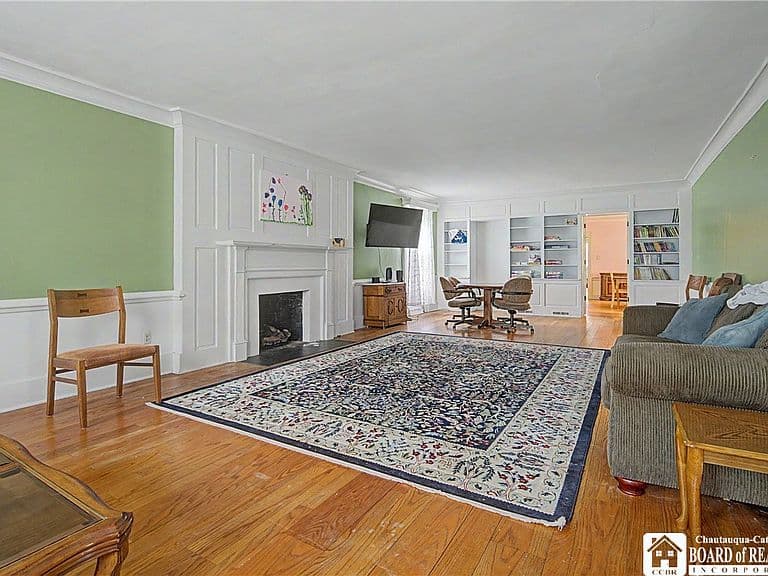 Listing photo 4