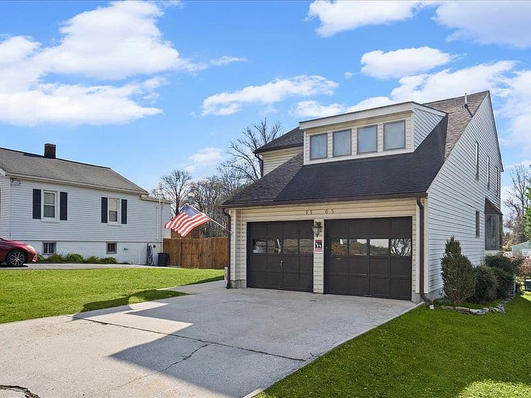 Listing photo 4