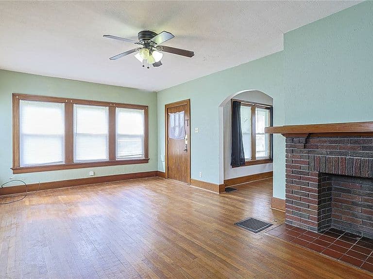 Listing photo 4