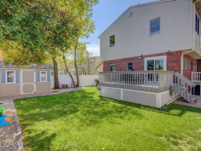 Listing photo 5