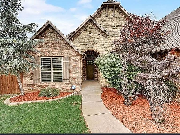 Listing photo 4