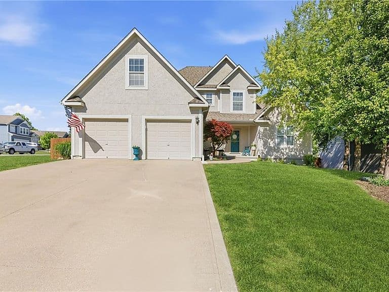 Listing photo 3
