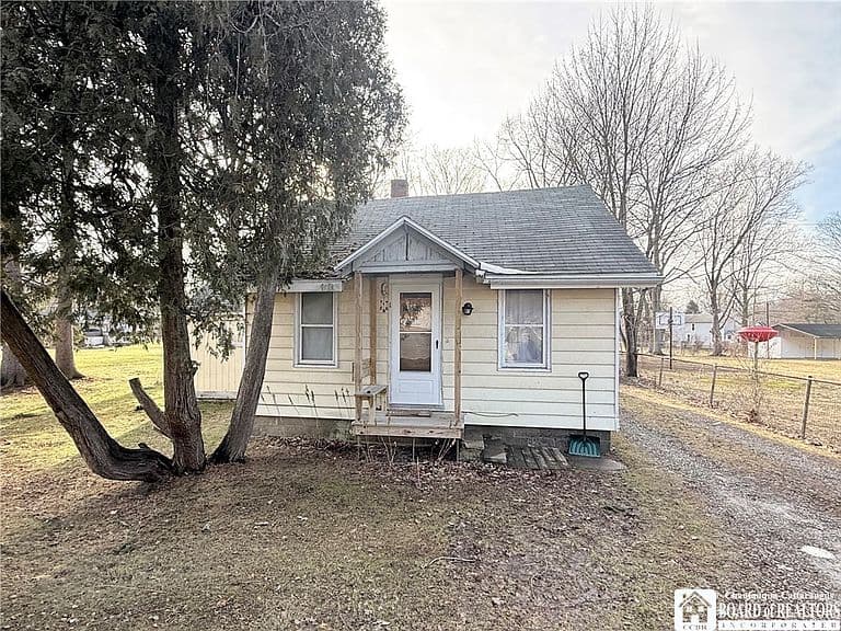 Listing photo 2