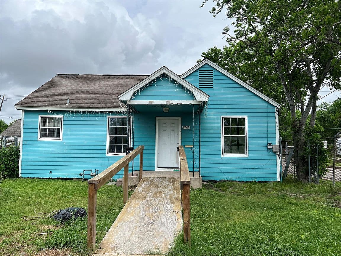Primary listing photo