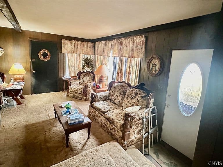 Listing photo 5
