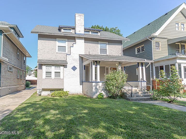 Listing photo 2