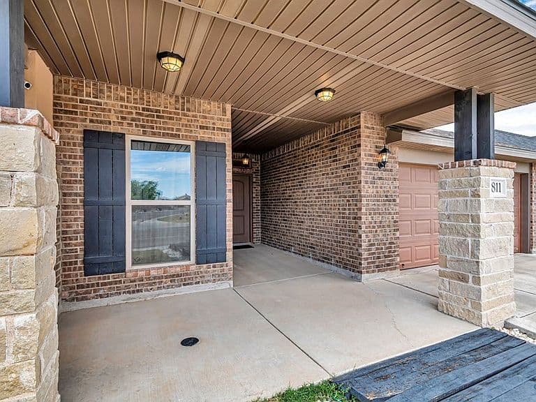 Listing photo 3