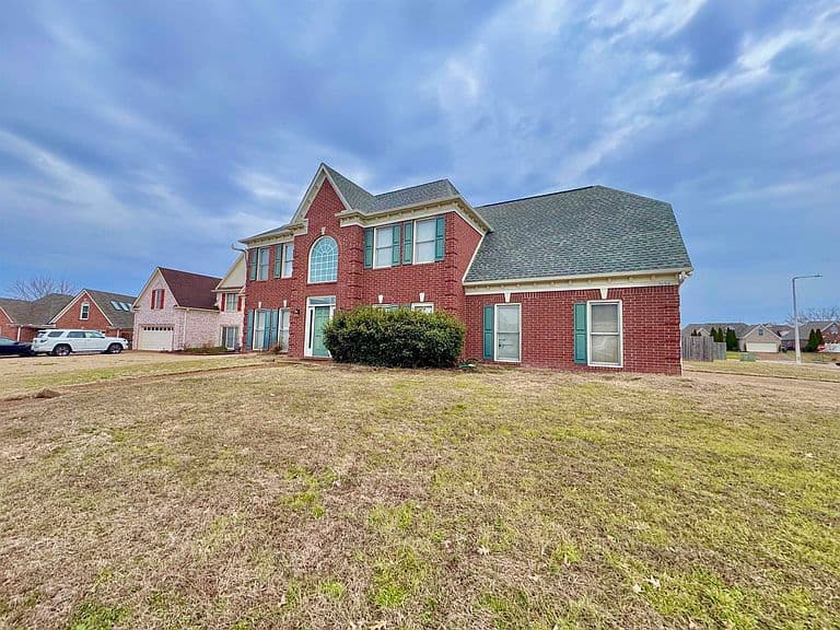 Listing photo 4