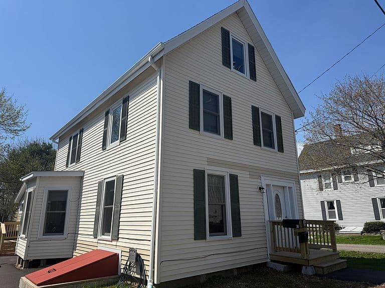 Listing photo 2